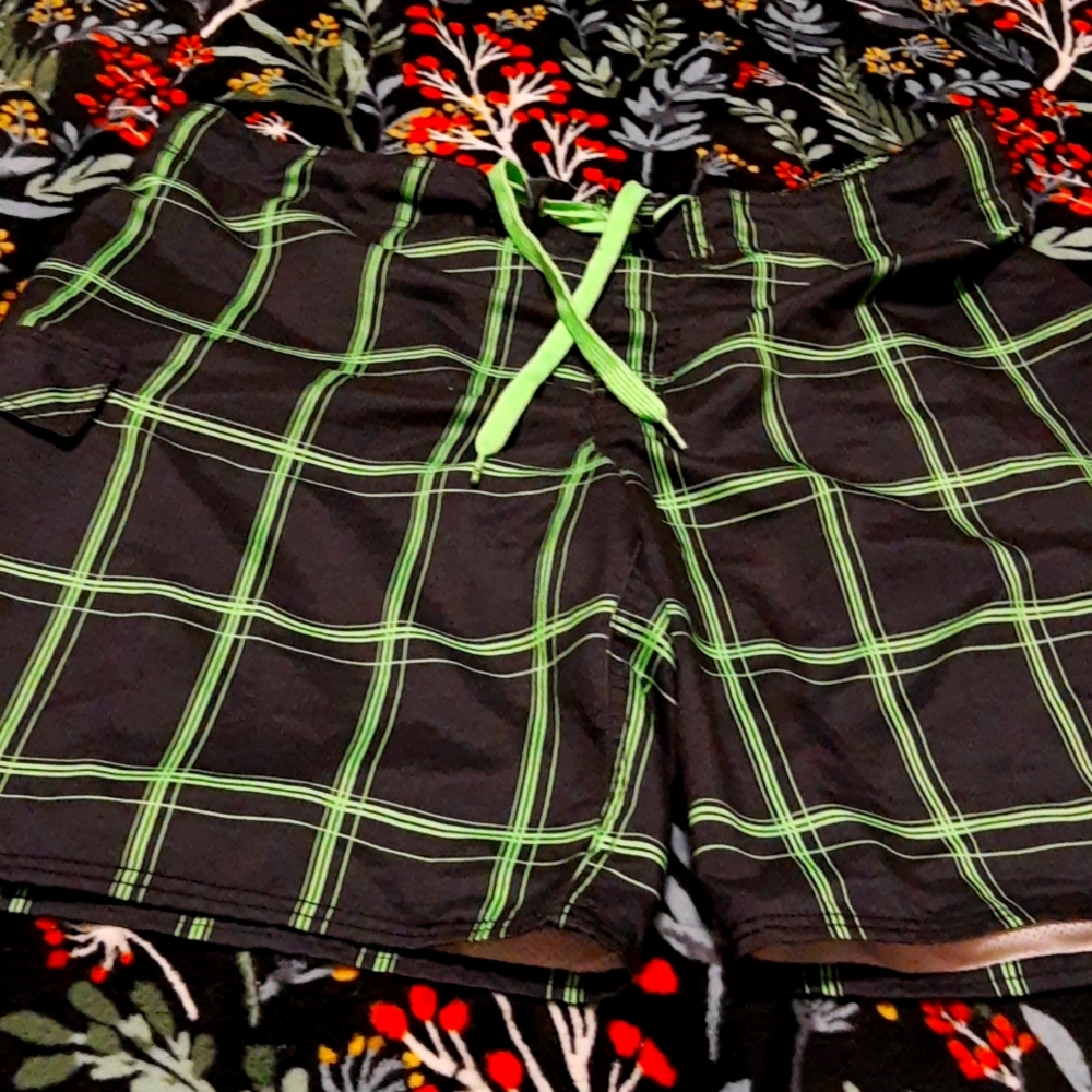 Op men's swimming board shorts size XL black and green window pane